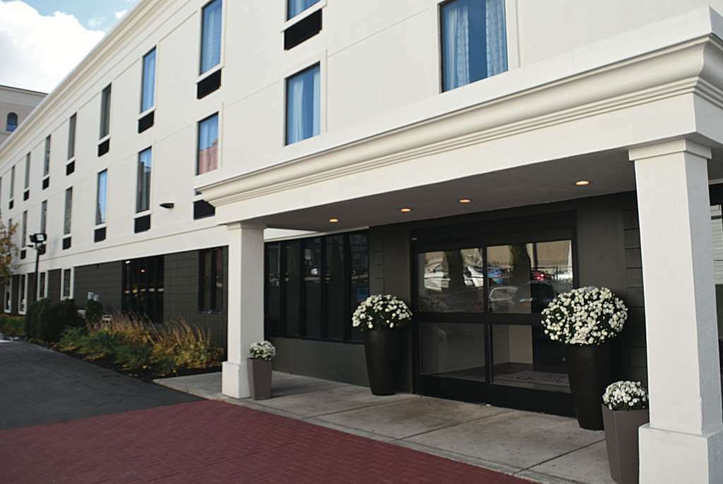فندق جيمستاونفي  لا كوينتا إن آند سويتس باي ويندهام جيمس تاون المظهر الخارجي الصورة